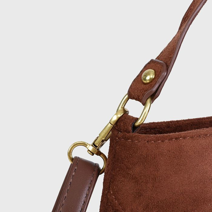 Jessy Brown | tas