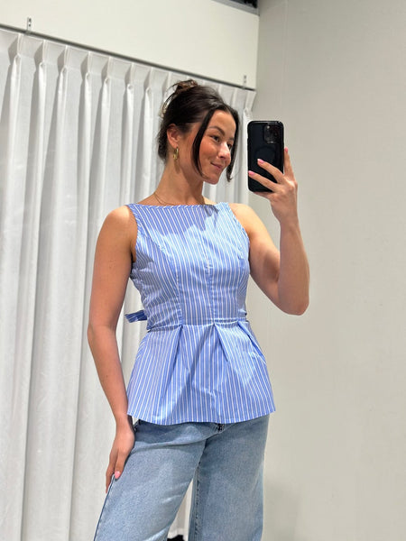 Back bow | top