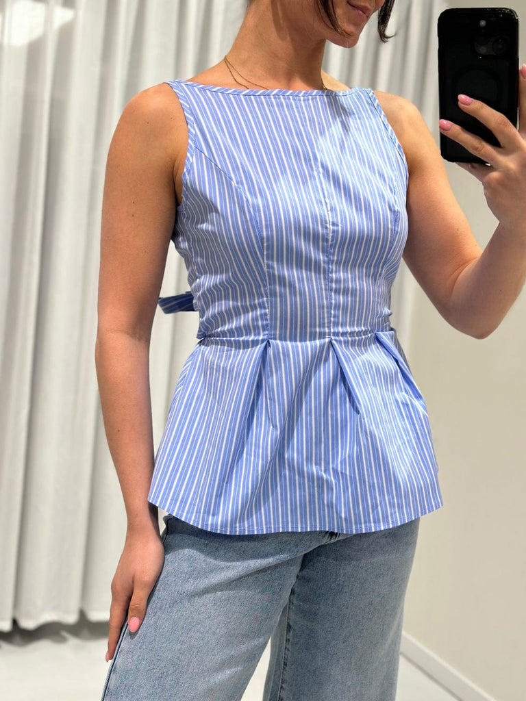 Back bow | top