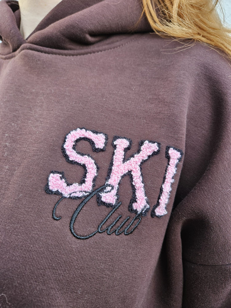Ski club brown